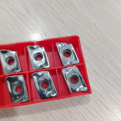 kaufen Hochfeste Präzisions-Wolframkarbid-Einsätze für die Bearbeitung von Gusseisen online manufacture
