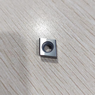 kaufen K40 Hartmetall-Fräseinsätze 335.18-1005T-M10 zum Fräsen von 2800 TRS Strukturstahl online manufacture