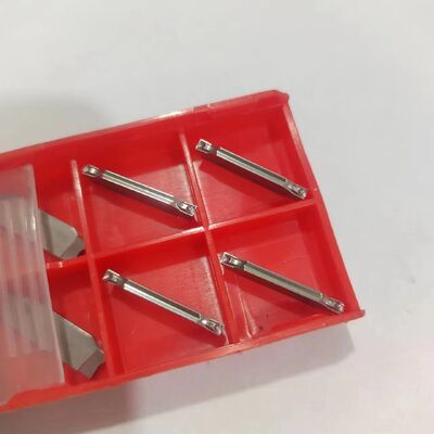 kaufen Biegebruchfeste, unbeschichtete Wolframkarbid-Wendeschneidplatten 14,4 G/CM3 für die Bearbeitung von Edelstahl online manufacture