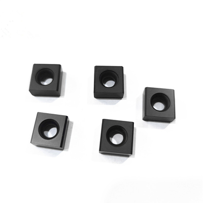 kaufen 90.4-91.5HRA rotes indexierbares Hartmetall der Härte SNC44 Prägeeinsätze online manufacture